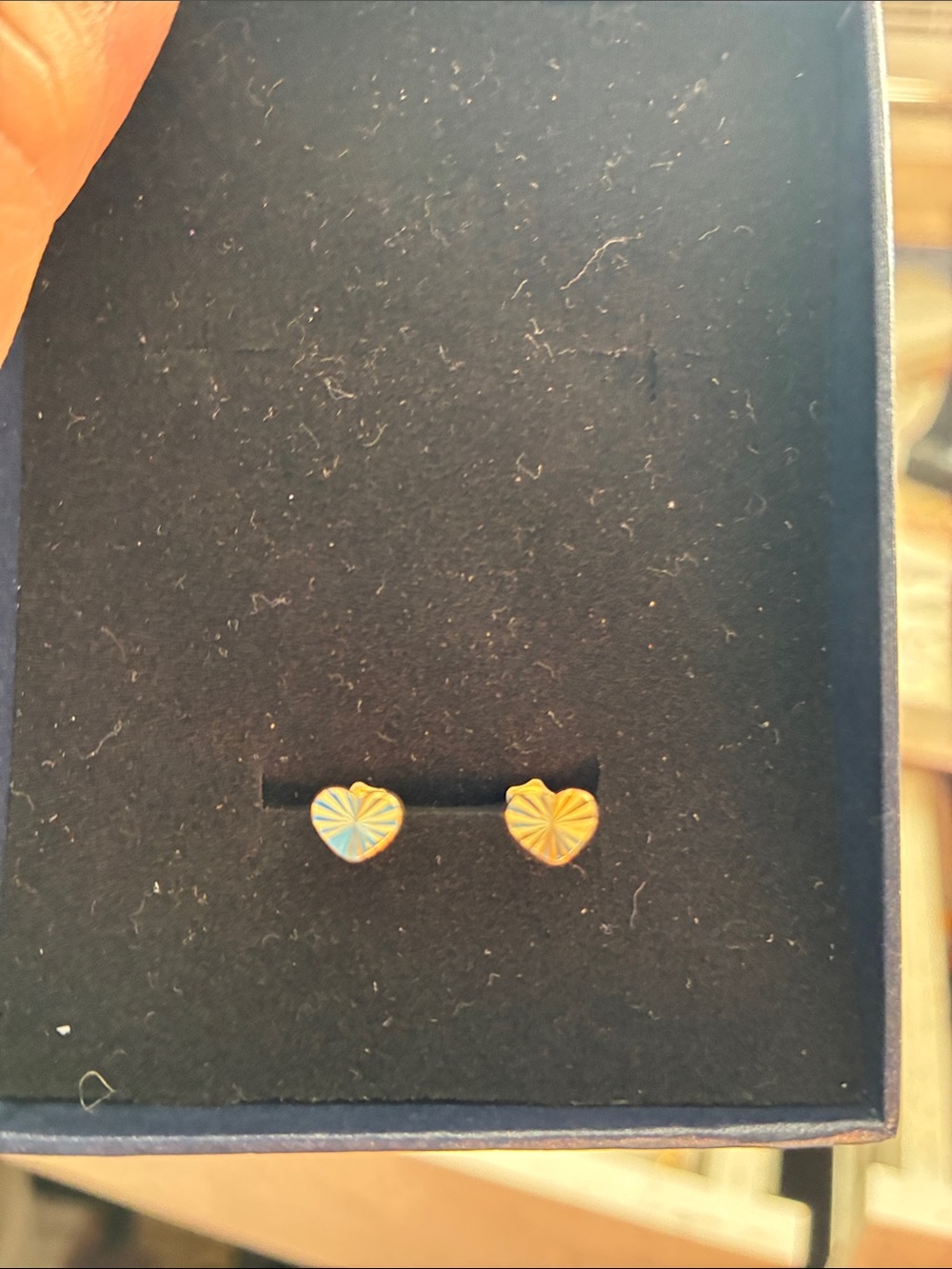 10k Textured Hearts with Screwback Closures